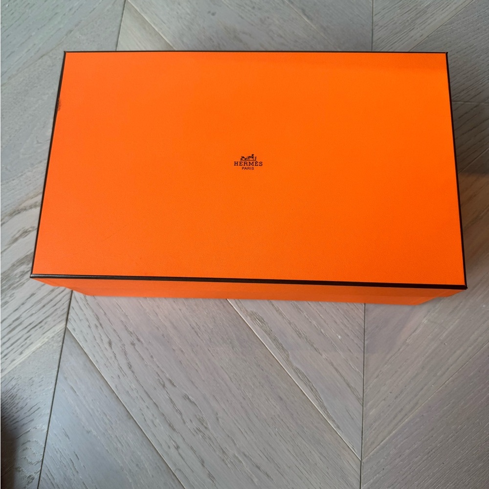 Hermes Orange shoe box with dust bags